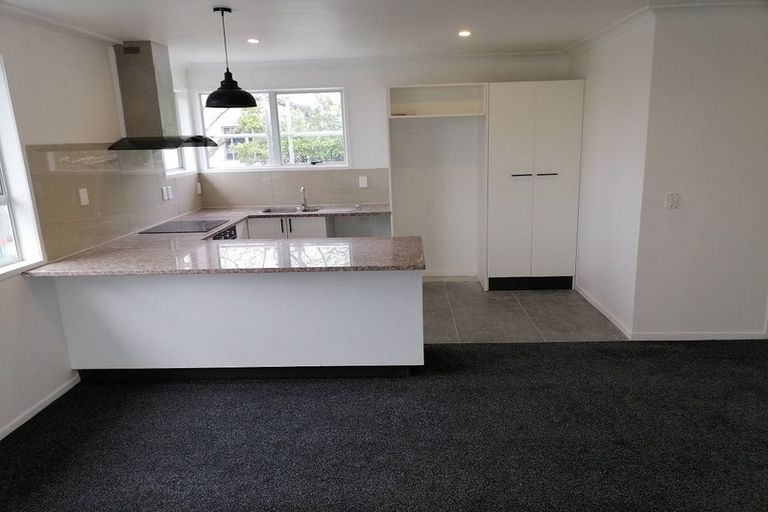 Photo of property in 20 Malmo Place, Massey, Auckland, 0614