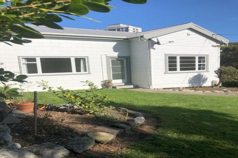 Photo of property in 93 Webb Street, Mount Cook, Wellington, 6011