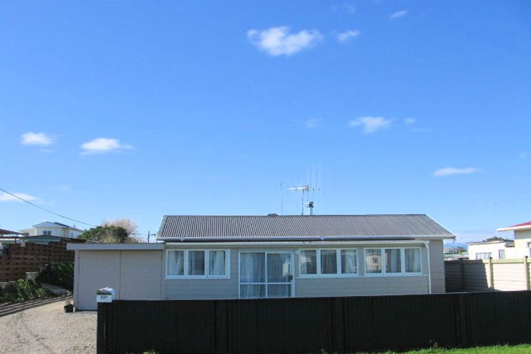 Photo of property in 3 Warren Street, Foxton Beach, Foxton, 4815