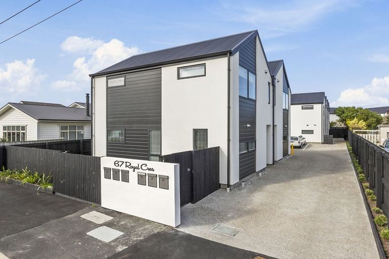 Photo of property in 67c Royal Crescent, Saint Kilda, Dunedin, 9012