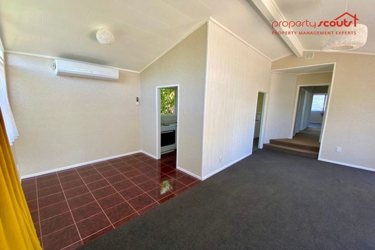 Photo of property in 5 Simpson Road, Ranui, Auckland, 0612