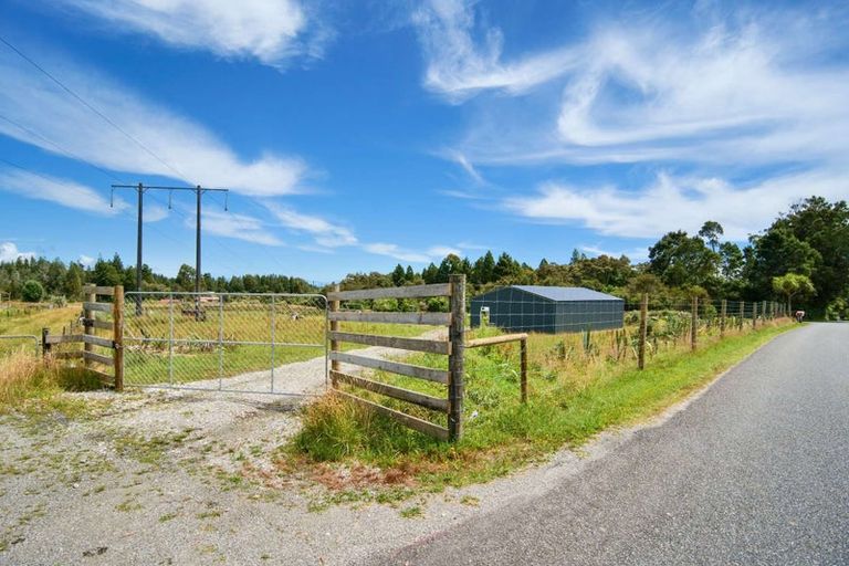 Photo of property in 136 Powerhouse Road, Fairdown, Westport, 7891