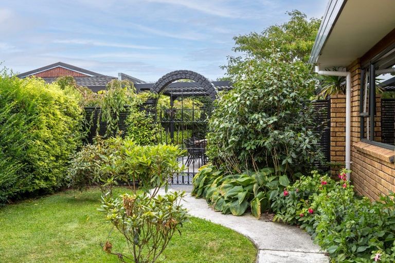 Photo of property in 1 Farley Avenue, Greytown, 5712