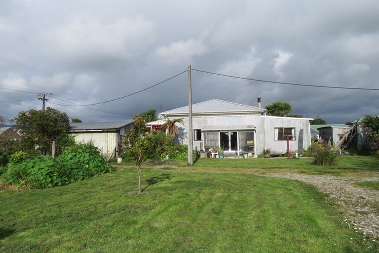 Photo of property in 60 Romilly Street, Westport, 7825