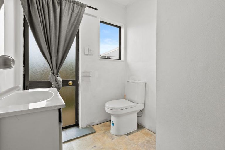 Photo of property in 1/20 Volta Place, Clendon Park, Auckland, 2103