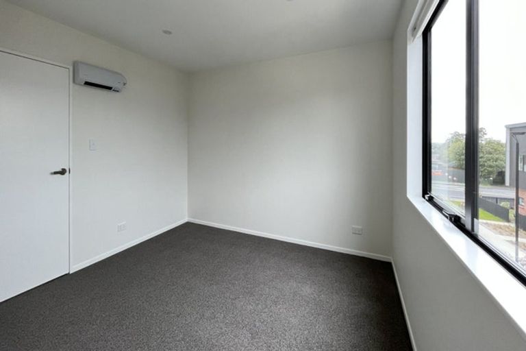 Photo of property in 7/476 West Coast Road, Glen Eden, Auckland, 0602