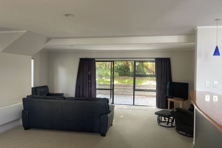 Photo of property in 4/6 City View Terrace, Birkenhead, Auckland, 0626
