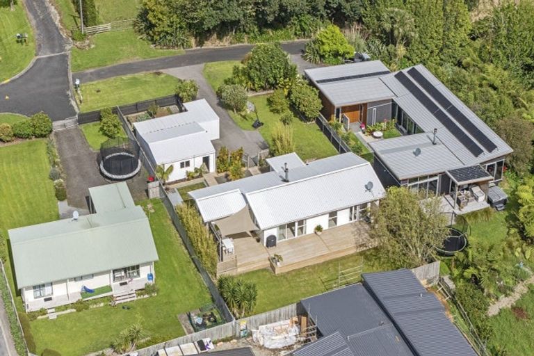 Photo of property in 46 Donnelly Street, Oakura, 4314