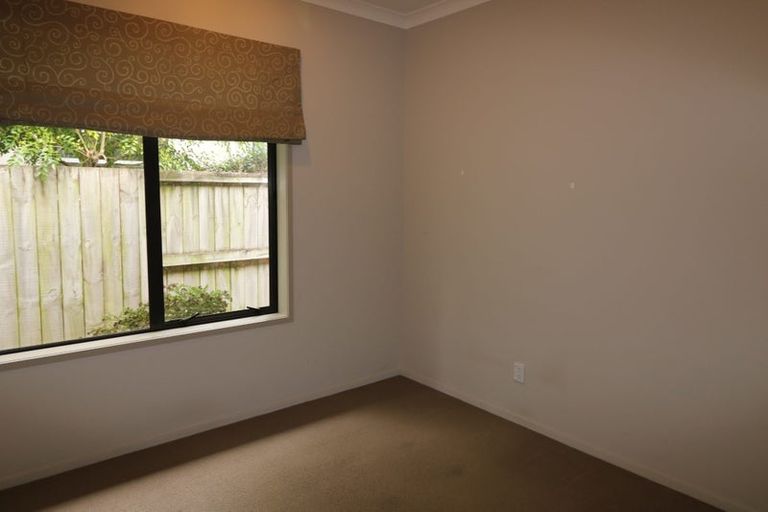 Photo of property in 8 Gibbston Close, Huntington, Hamilton, 3210