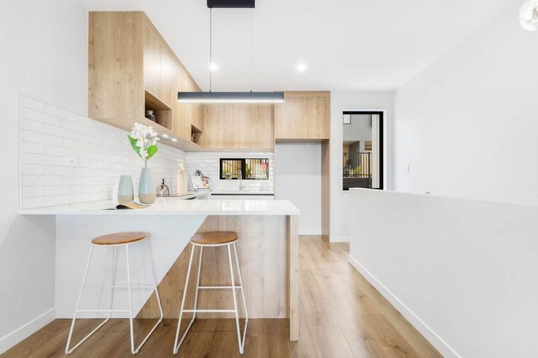 Photo of property in 7 Arura Place, Massey, Auckland, 0614