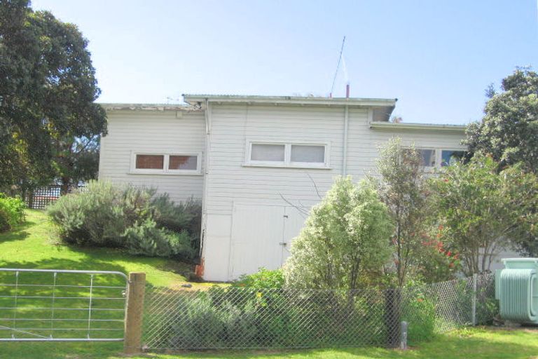 Photo of property in 614 Ocean Road, Whangamata, 3620