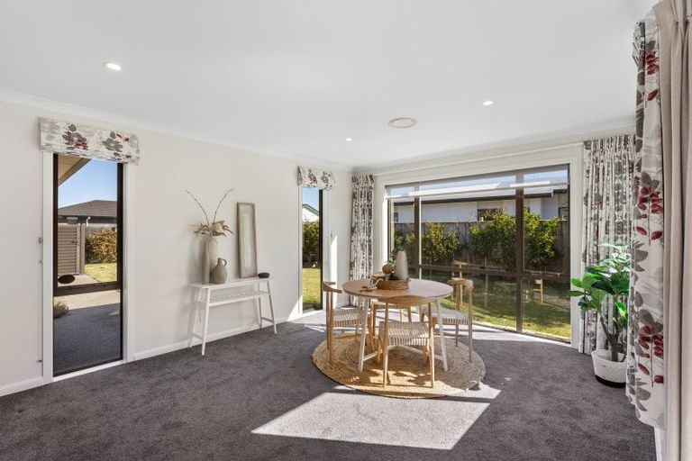 Photo of property in 12 Christow Court, Paraparaumu, 5032