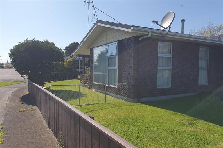 Photo of property in 10 Katene Street, West End, Palmerston North, 4412
