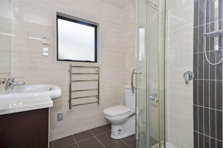 Photo of property in 99 Laurel Oak Drive, Schnapper Rock, Auckland, 0632