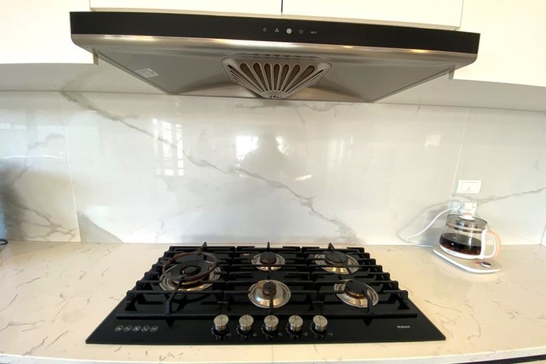 Photo of property in 4a Priestley Drive, Bucklands Beach, Auckland, 2014