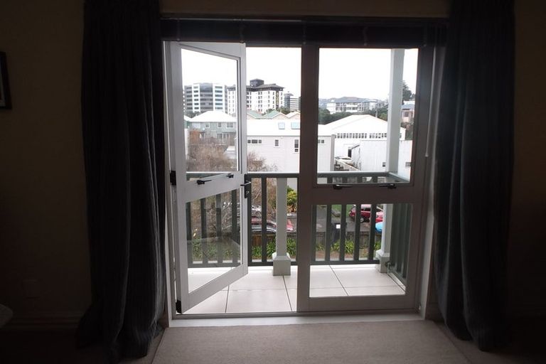 Photo of property in 153c Grant Road, Thorndon, Wellington, 6011