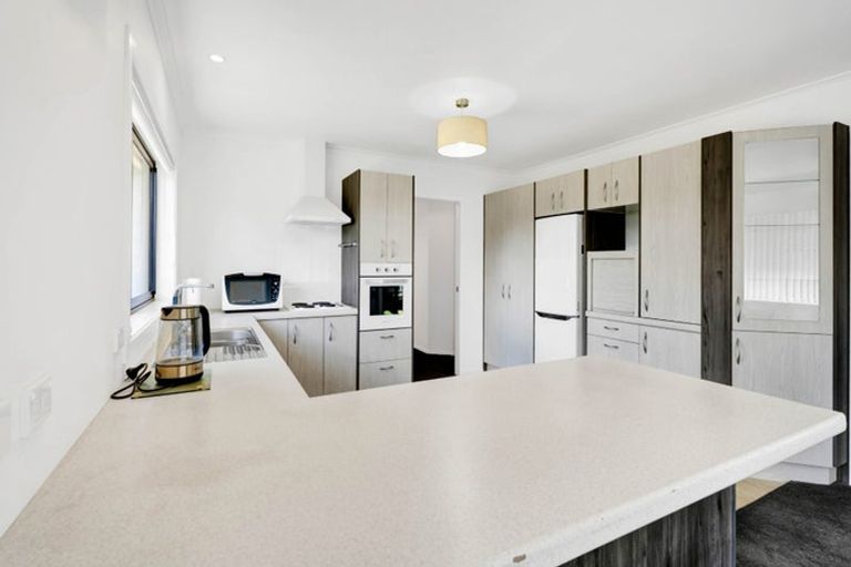 Photo of property in 6 Elizabeth Grove, Stratford, 4332