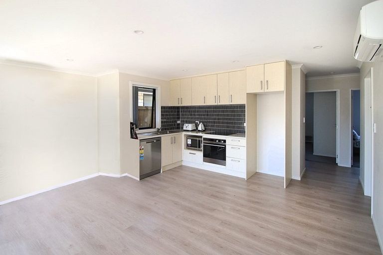 Photo of property in 1u5 Burrows Place, Frankton, Hamilton, 3204
