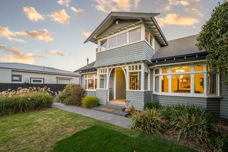 Photo of property in 86 Saint Martins Road, Saint Martins, Christchurch, 8022