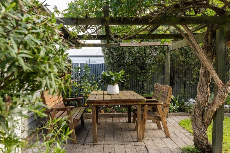 Photo of property in 2a Mckenzie Avenue, Marewa, Napier, 4110