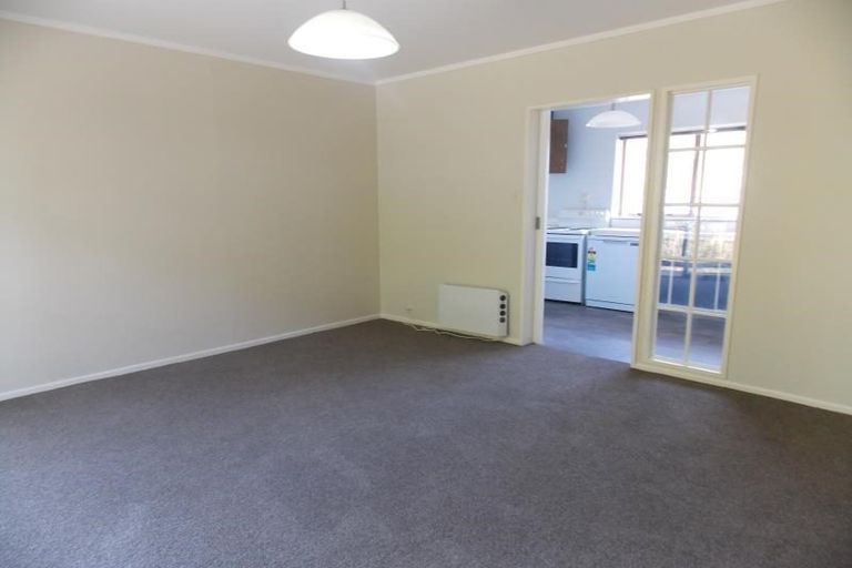 Photo of property in 1a Southern Cross Crescent, Island Bay, Wellington, 6023