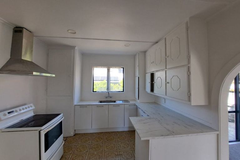 Photo of property in 88 Nikau Street, New Lynn, Auckland, 0600