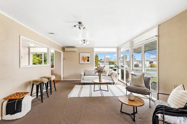 Photo of property in 22 Caxton Street, Onekawa, Napier, 4110