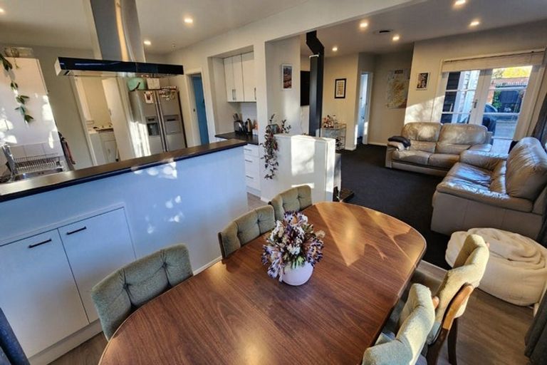 Photo of property in 90 Retreat Road, Avonside, Christchurch, 8061