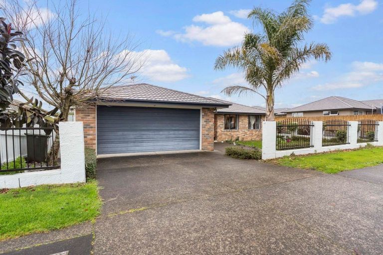 Photo of property in 46 Kayes Road, Pukekohe, 2120