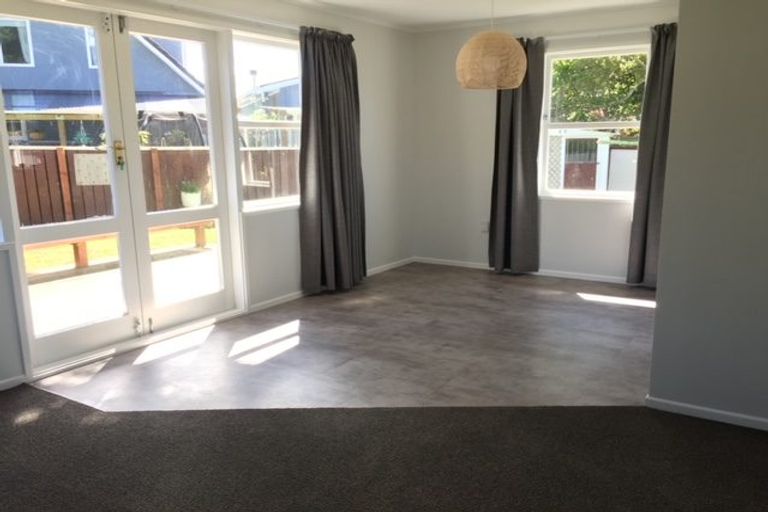 Photo of property in 6 Moehau Grove, Trentham, Upper Hutt, 5018