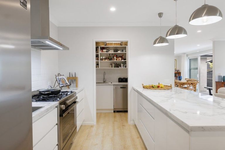 Photo of property in 21 Landing Drive, Pyes Pa, Tauranga, 3112