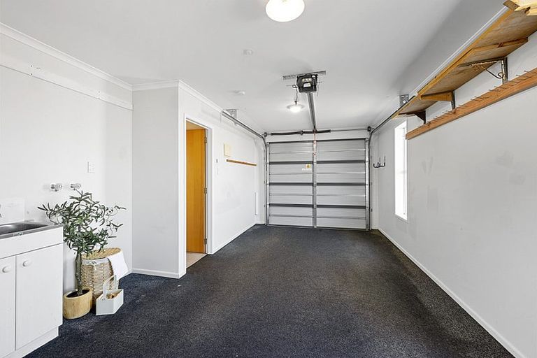 Photo of property in 1/17 Clemow Road, Fitzroy, New Plymouth, 4312