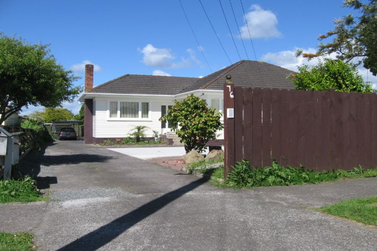Photo of property in 4/76 Kenderdine Road, Papatoetoe, Auckland, 2025