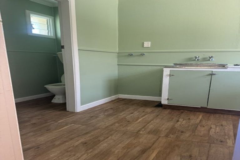Photo of property in 95 Balaclava Street, Wyndham, 9831