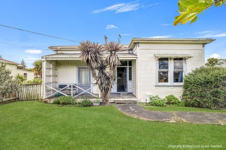 Photo of property in 16 Bignell Street, Gonville, Whanganui, 4501