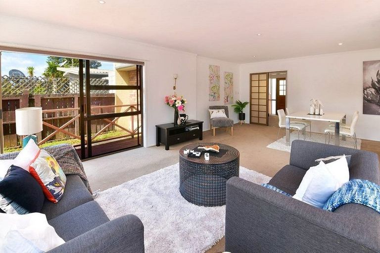 Photo of property in 2/428 Hibiscus Coast Highway, Orewa, 0931