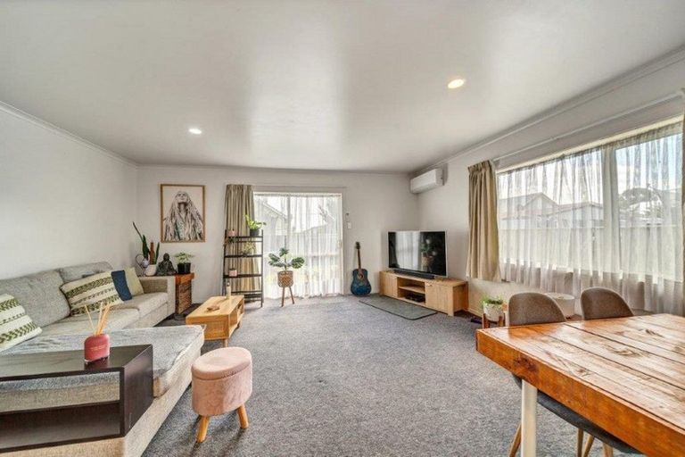 Photo of property in 44b Waihi Road, Hawera, 4610