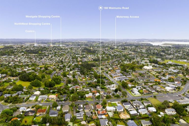 Photo of property in 188 Waimumu Road, Massey, Auckland, 0614
