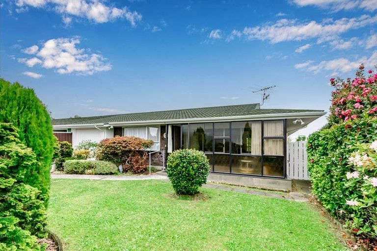 Photo of property in 19a Rewarewa Crescent, Waikanae, 5036