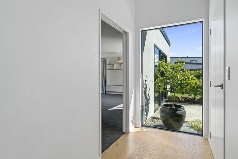 Photo of property in 3 Kahu Close, Wanaka, 9305