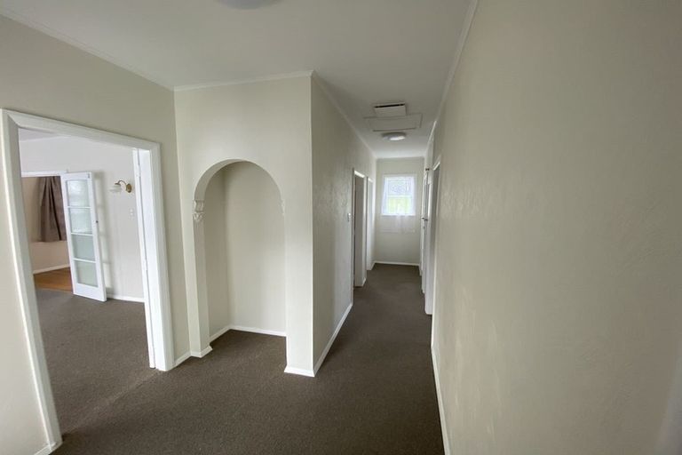 Photo of property in 158f1 Newlands Road, Newlands, Wellington, 6037