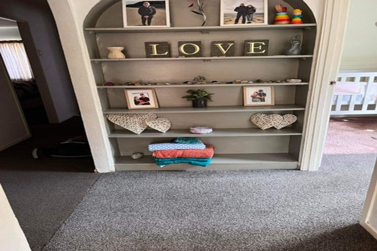 Photo of property in 57 Holmes Drive South, Massey, Auckland, 0614