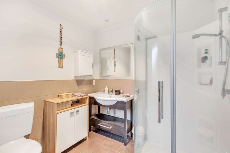 Photo of property in 15 Trump Place, Kelvin Grove, Palmerston North, 4414