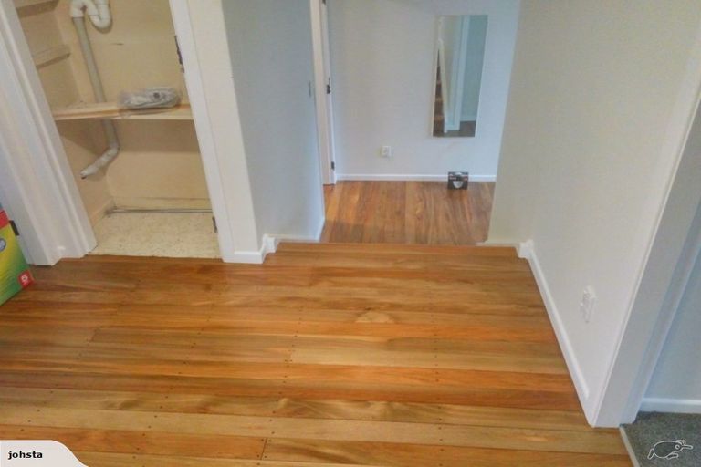 Photo of property in 17 Thurleigh Grove, Karori, Wellington, 6012