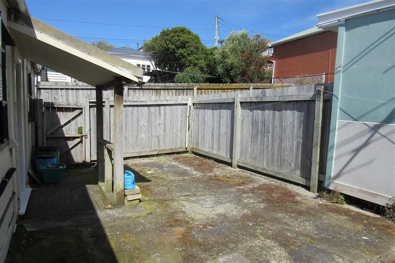 Photo of property in 43 Hall Street, Newtown, Wellington, 6021
