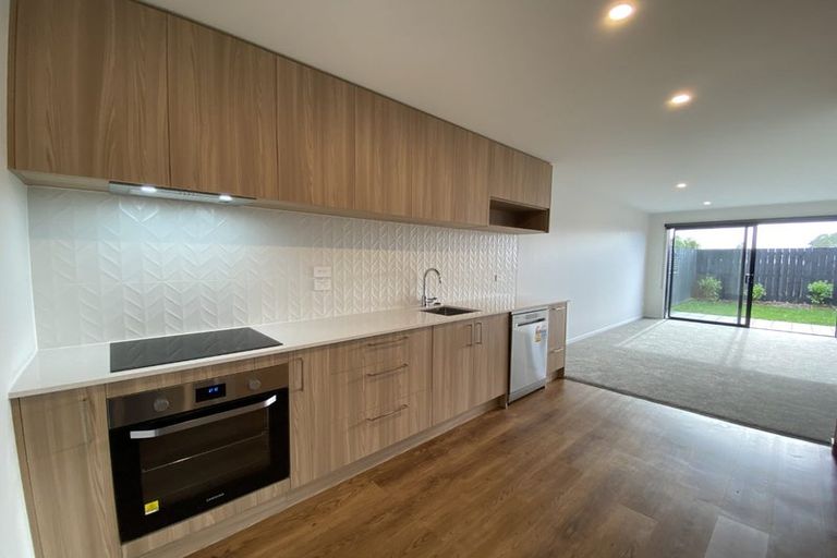 Photo of property in 6/66 Metcalfe Road, Ranui, Auckland, 0612