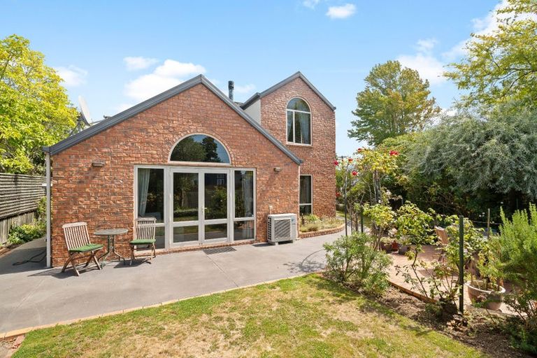 Photo of property in 1 Elmwood Road, Strowan, Christchurch, 8052