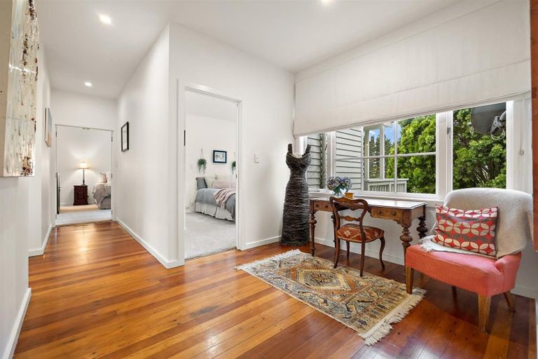 Photo of property in 298 Rimmer Road, Helensville, 0875