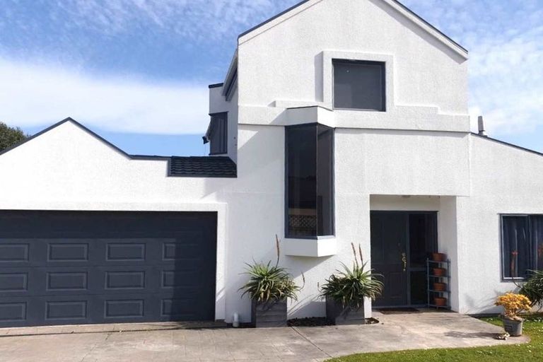 Photo of property in 74 Samwell Drive, Whitby, Porirua, 5024