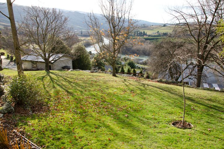 Photo of property in 8 Edinburgh Street, Roxburgh, 9500